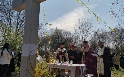Владика Володимир посвятив хрест та ділянку під будову церкви в м. Ополе
