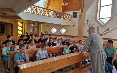 У Нисі розпочався табір для вівтарної дружини: час формації, спільноти та відпочинку