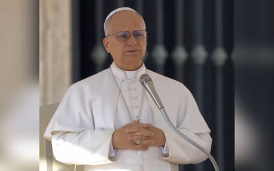 ПАПА ПРОСИТЬ СУПРОВОДИТИ МОЛИТВОЮ СВОЮ ПЕРШУ АПОСТОЛЬСЬКУ ПОДОРОЖ.