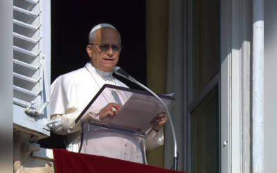 ХРИСТОС ПЕРЕМАГАЄ ІДЕОЛОГІЇ, ЯКІ РОБЛЯТЬ НАС ГЛУХИМИ ДО ІСТИНИ – СВЯТІШИЙ ОТЕЦЬ ПАПА ЛЕВ XIV.