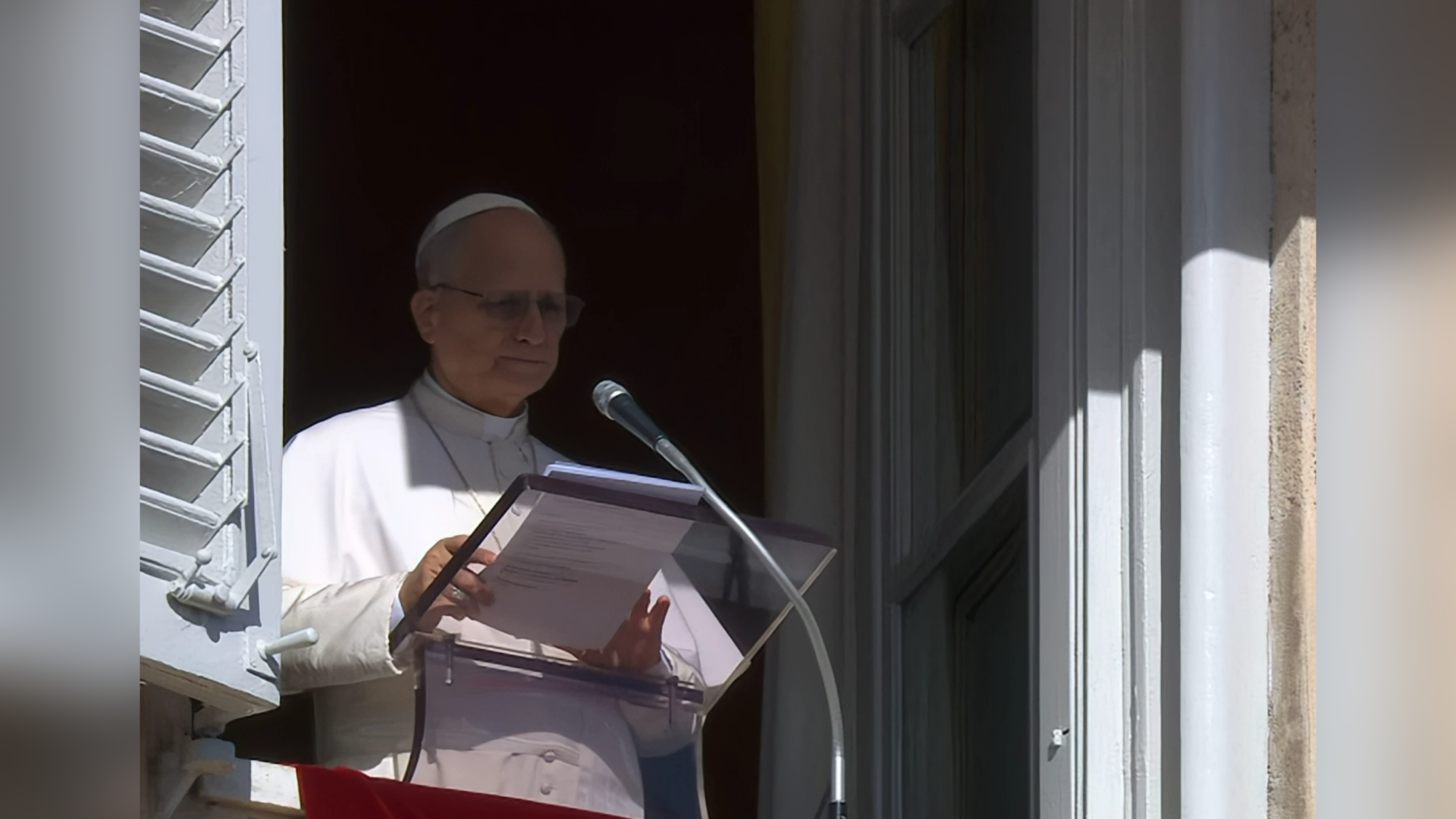 МОЛЮСЯ ЗА ТИХ, ХТО СТРАЖДАЄ ВІД ХОЛОДУ В УКРАЇНІ ЧЕРЕЗ ОБСТРІЛИ – СВЯТІШИЙ ОТЕЦЬ ПАПА ЛЕВ XIV.