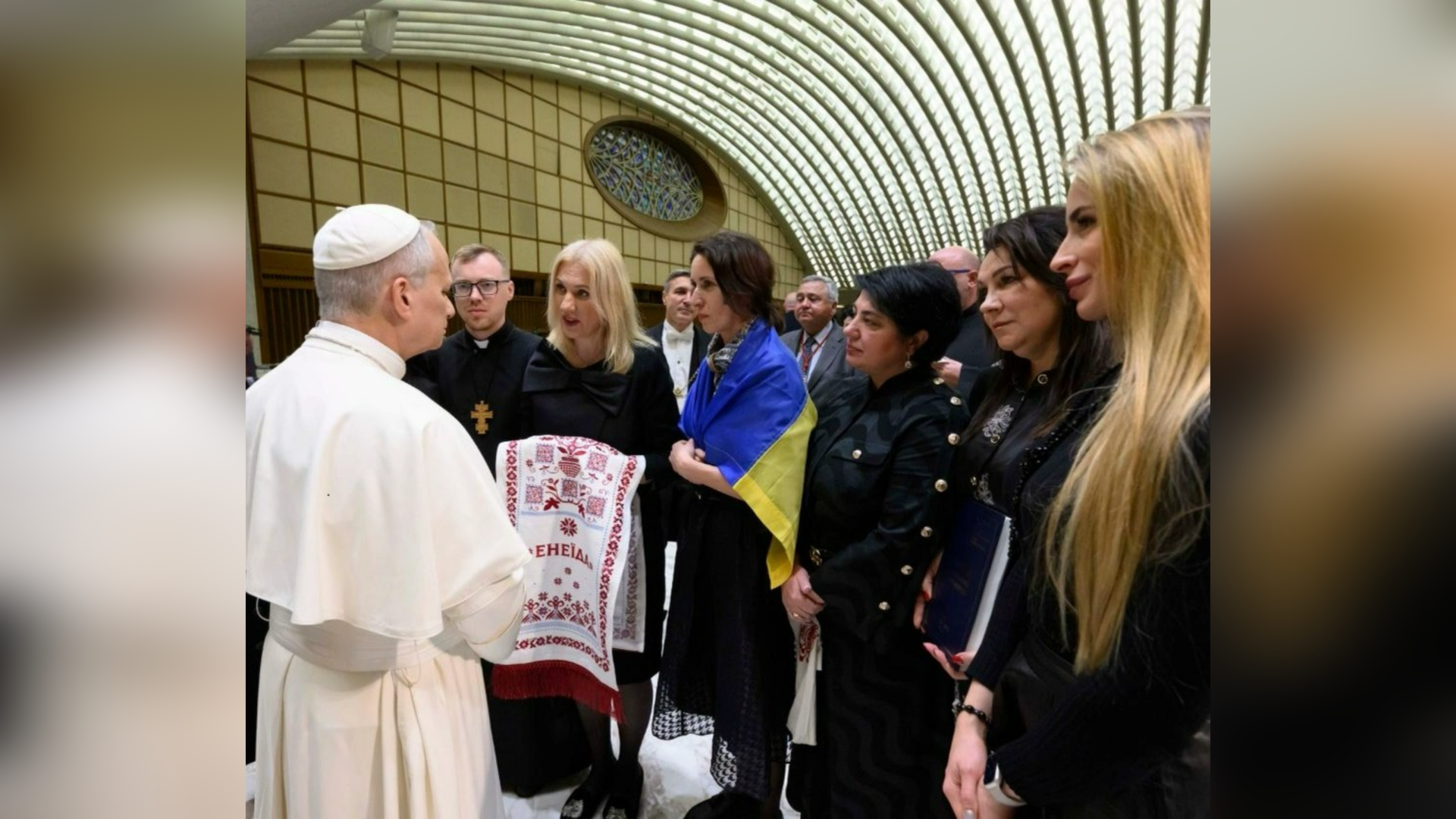 ЗАХИСТИТИ МАЙБУТНЄ НАШИХ ДІТЕЙ – УКРАЇНСЬКІ ЖІНКИ НА ЗУСТРІЧІ З СВЯТІШИМ ОТЦЕМ ПАПОЮ ЛЕВОМ XIV.