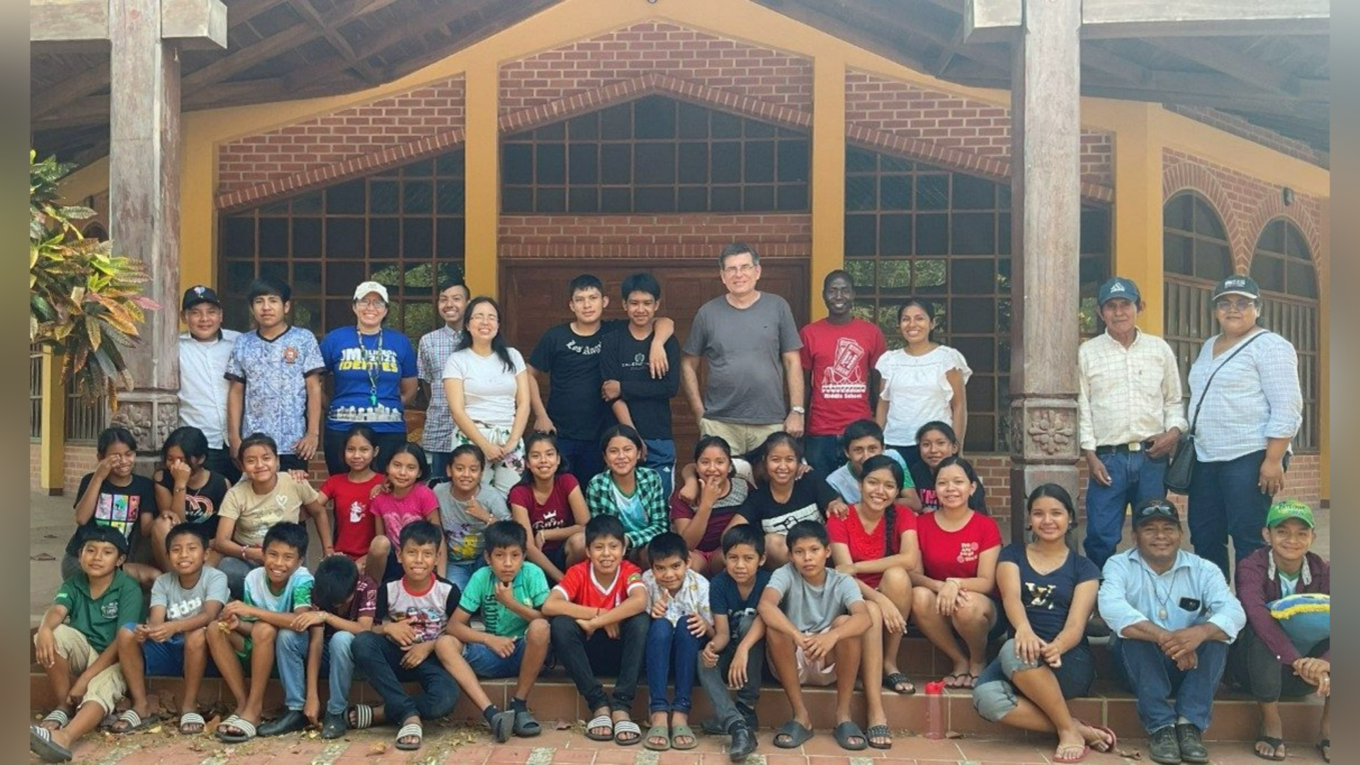 МІСІЯ В БОЛІВІЇ: СВЯТІСТЬ – ЦЕ НЕ ДАЛЕКА МЕТА, А ЩОДЕННА МОЖЛИВІСТЬ – МІСІОНЕРИ ТА МІСІОНЕРКИ “IDENTES”.