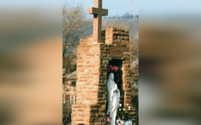 КАПЛИЧКА МАТЕРІ БОЖОЇ З ЛЮРДУ – М. ЧОРТКІВ – (37 РОКІВ ТОМУ).