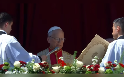 ВЕЛИКОДНЄ ПОСЛАННЯ ПАПИ – ВВІРЯЄМО ГОСПОДУ СЕРЦЯ, ЩО ОЧІКУЮТЬ СПРАВЖНЬОГО МИРУ.