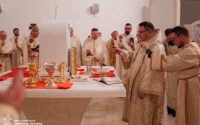 Владика Маріуш Дмитерко очолив молитовні чування у с. Старуня