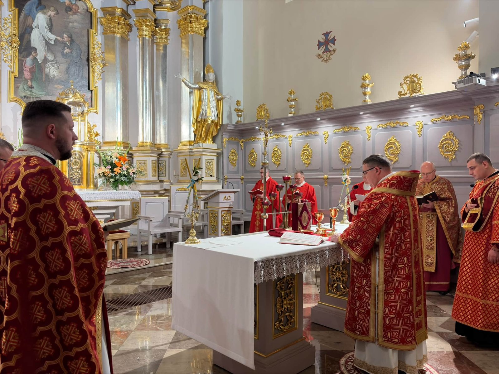 Владика Маріуш Дмитерко очолив Літургію у семінарійному храмі Преображення Господнього в Любліні